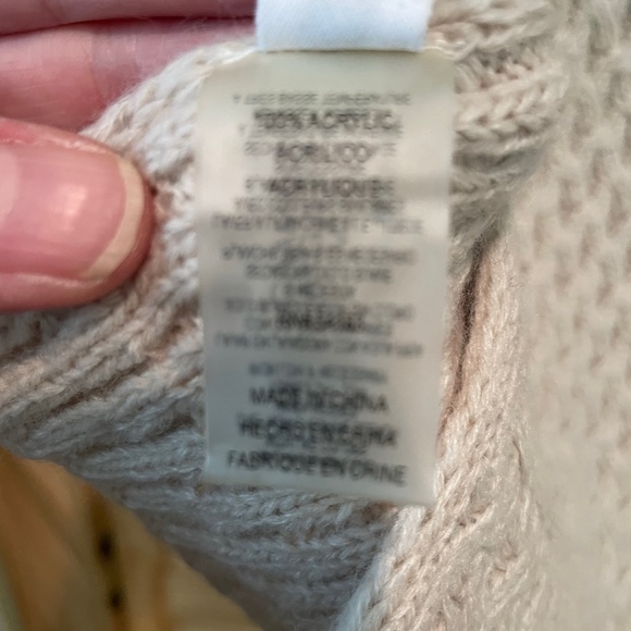 NWOT Calvin Klein Scarf - Picture 4 of 7